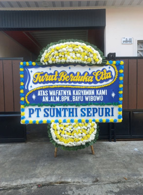 Papan Bunga Duka di Maasing