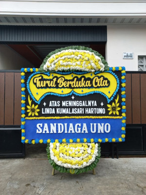 Papan Bunga Duka di Maasing